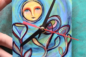 Sunshine Girl / Art Clock