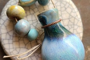 Waterfall / Ceramic Pendant and Bead Set