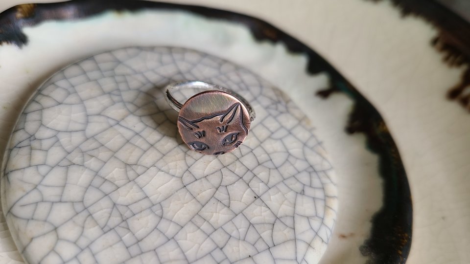 Peek-a-boo Cat/ Copper and Sterling Silver Ring Size 4 1/2