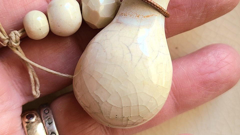 Crystal Clear / Ceramic Pendant and Bead Set