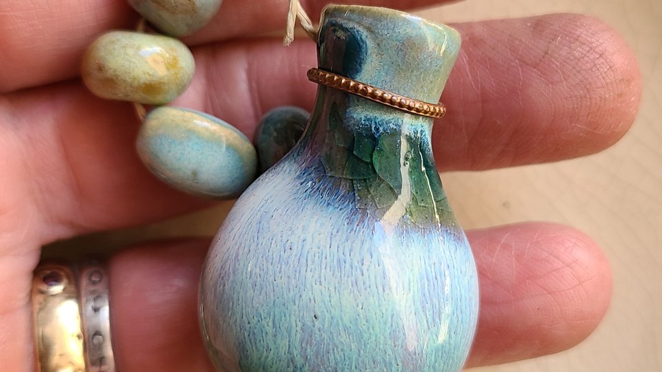 Waterfall / Ceramic Pendant and Bead Set