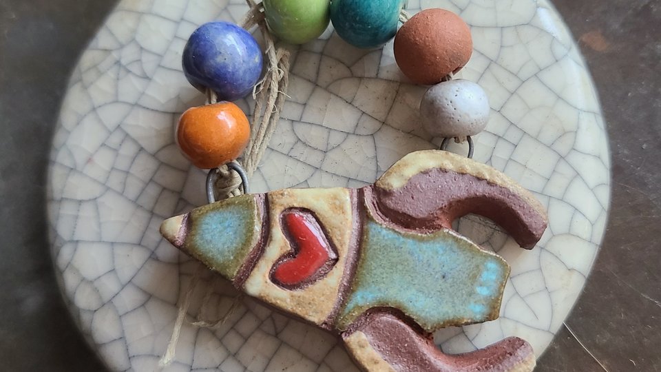 Love & Rocket / Ceramic Pendant and Bead Set