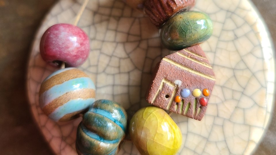 Little House / Ceramic Bead Set