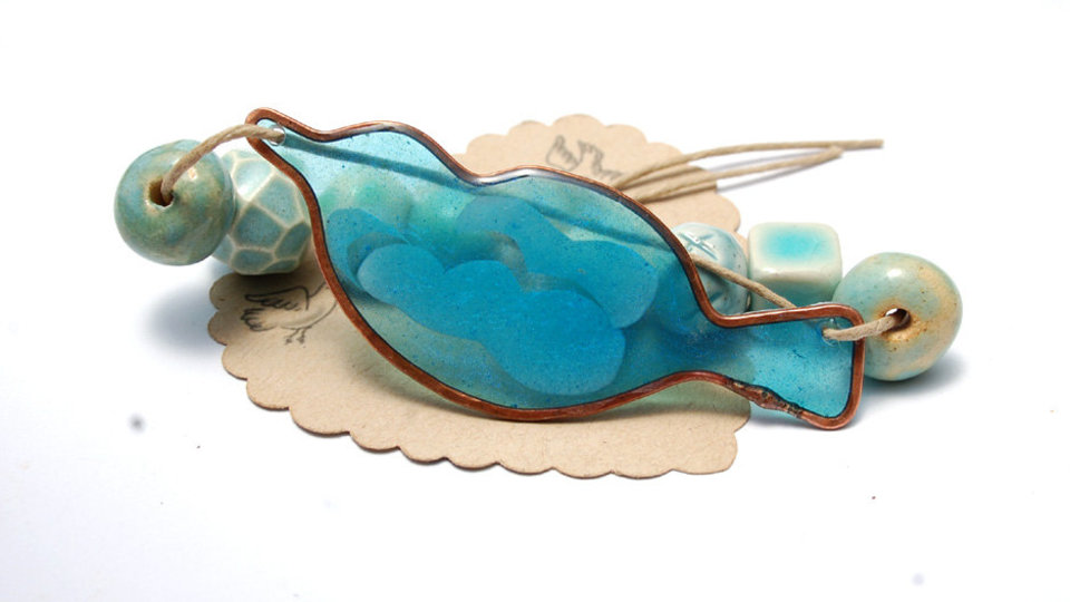 Sweet Bird / Handmade Copper Wire Bird Frame / made when ordered
