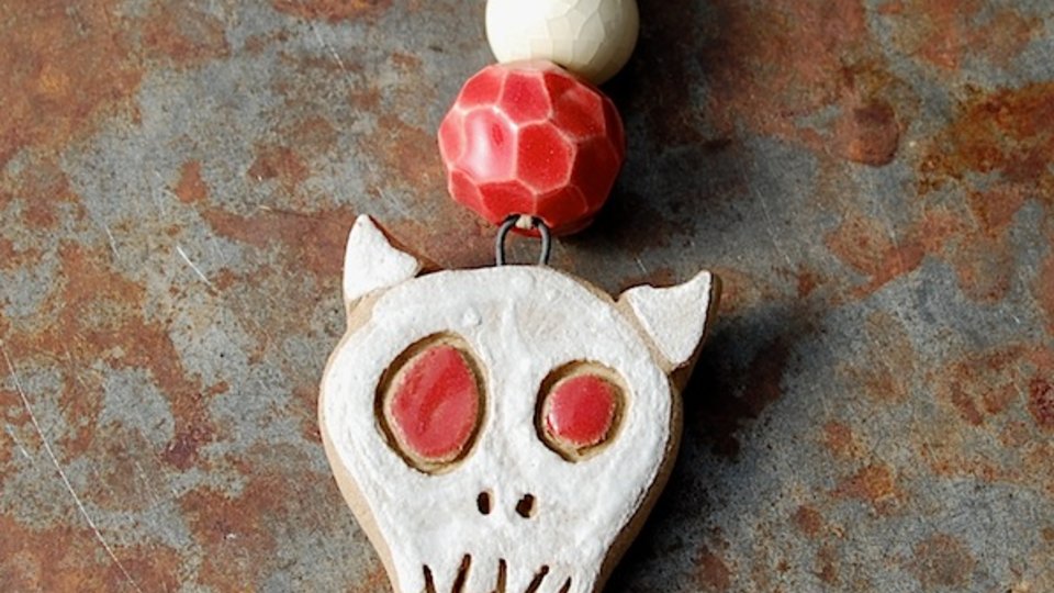 Talking Skulls / Ceramic Skull "Talking" Pendant