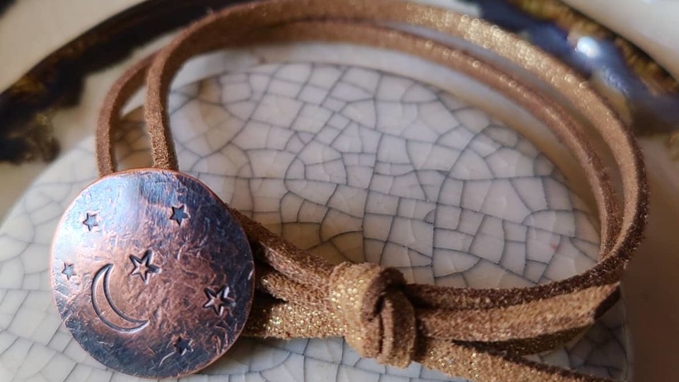 Loop Back Copper Buttons
