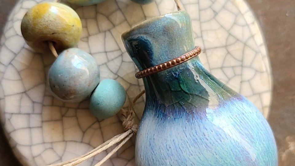Waterfall / Ceramic Pendant and Bead Set